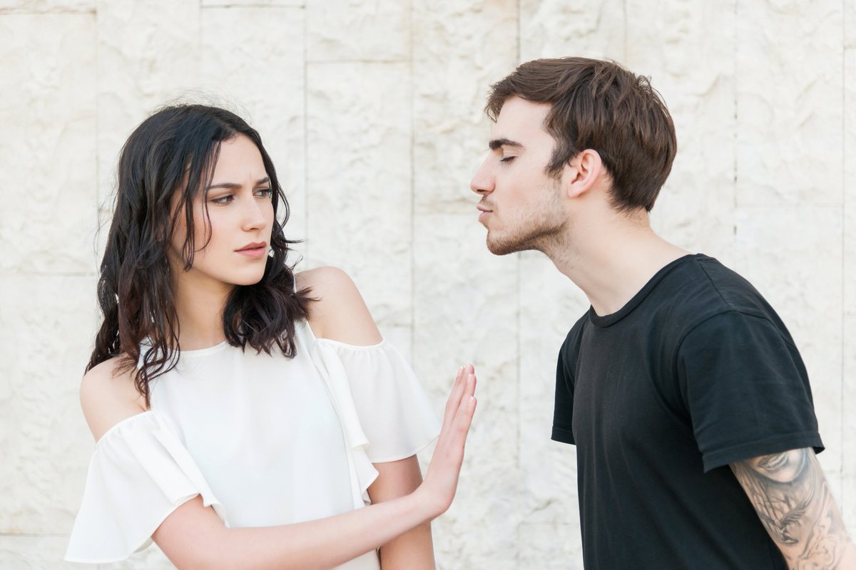 5 Signs You’re Not Ready for a Serious Relationship